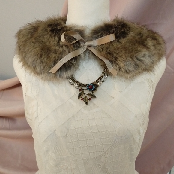 🆕Anthropologie🌷 Scalloped Lace Dress - Picture 3 of 10